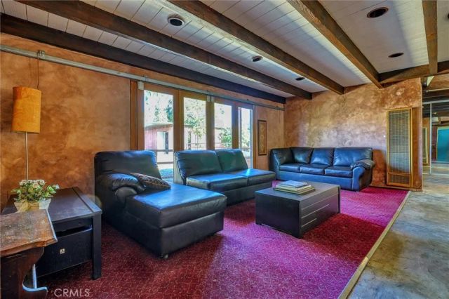 16326 Nordhoff Street, North Hills, CA 91343