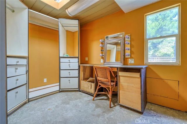 16326 Nordhoff Street, North Hills, CA 91343