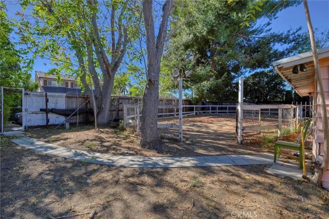 16326 Nordhoff Street, North Hills, CA 91343