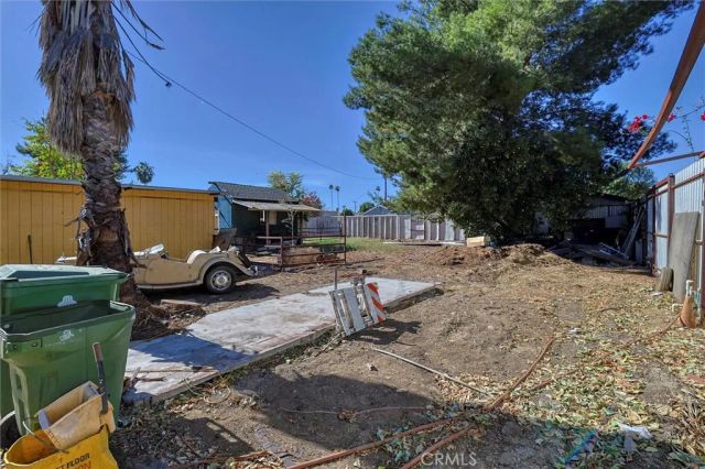 16326 Nordhoff Street, North Hills, CA 91343