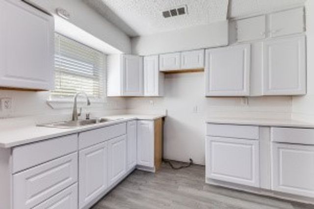 12900 Quail Drive, Balch Springs, TX 75180