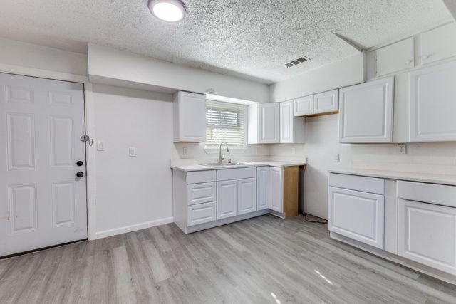 12900 Quail Drive, Balch Springs, TX 75180