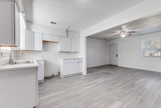 12900 Quail Drive, Balch Springs, TX 75180