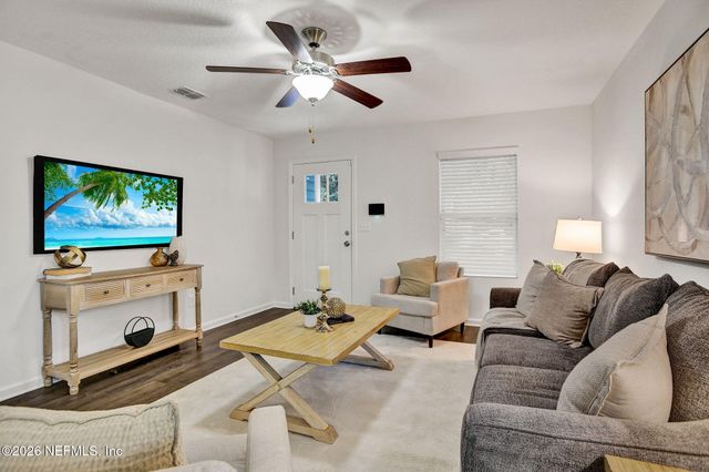 256 AQUARIUS Circle N, Jacksonville, FL 32216