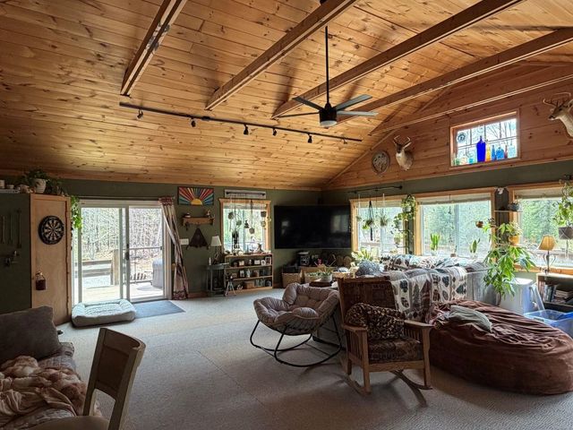 70 Moose Brook Drive, Stoddard, NH 03464