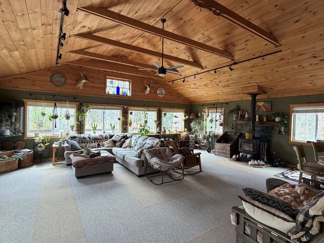 70 Moose Brook Drive, Stoddard, NH 03464
