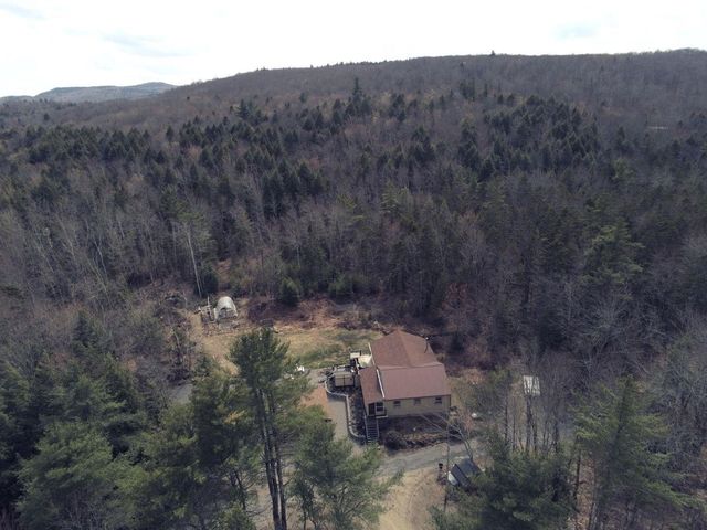 70 Moose Brook Drive, Stoddard, NH 03464