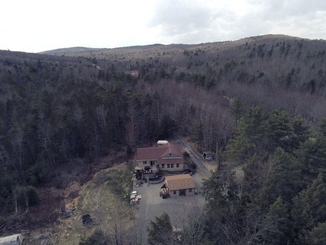 70 Moose Brook Drive, Stoddard, NH 03464