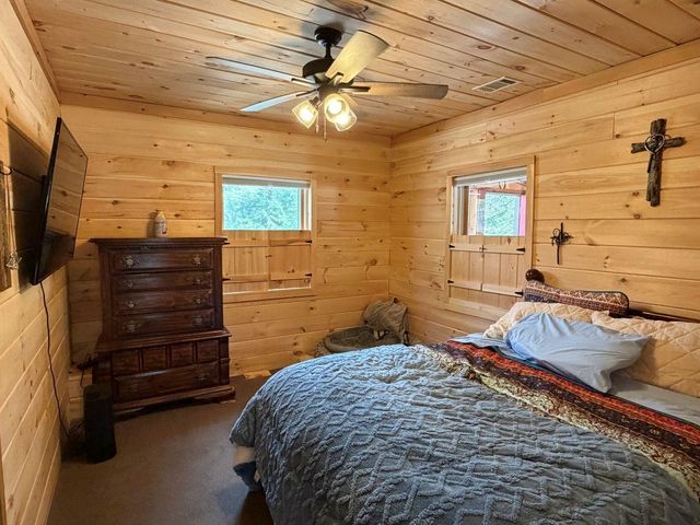 70 Moose Brook Drive, Stoddard, NH 03464