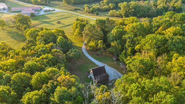 1190 W Ellington Pkwy, Lewisburg, TN 37091