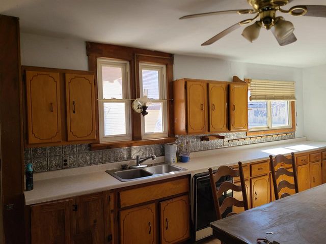 219 E LINCOLN STREET, Augusta, WI 54722