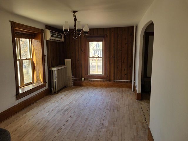 219 E LINCOLN STREET, Augusta, WI 54722