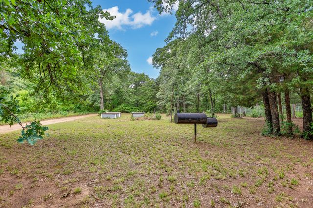 8963 Fm 677 N, St Jo, TX 76265