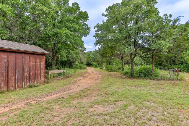 8963 Fm 677 N, St Jo, TX 76265