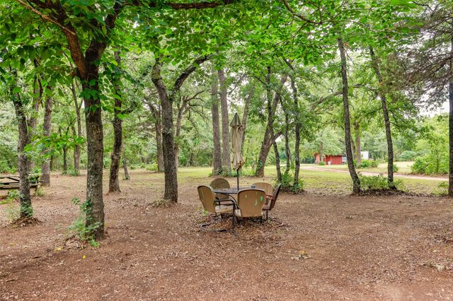 8963 Fm 677 N, St Jo, TX 76265
