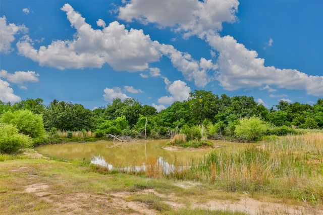 8963 Fm 677 N, St Jo, TX 76265