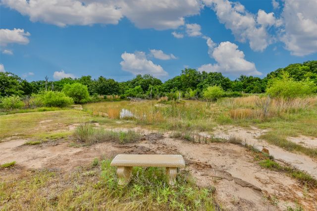 8963 Fm 677 N, St Jo, TX 76265