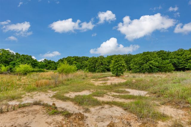 8963 Fm 677 N, St Jo, TX 76265