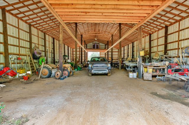 8963 Fm 677 N, St Jo, TX 76265
