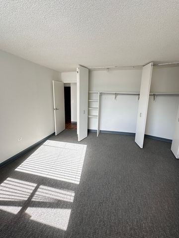 8975 W Golf Road 731, Niles, IL 60714