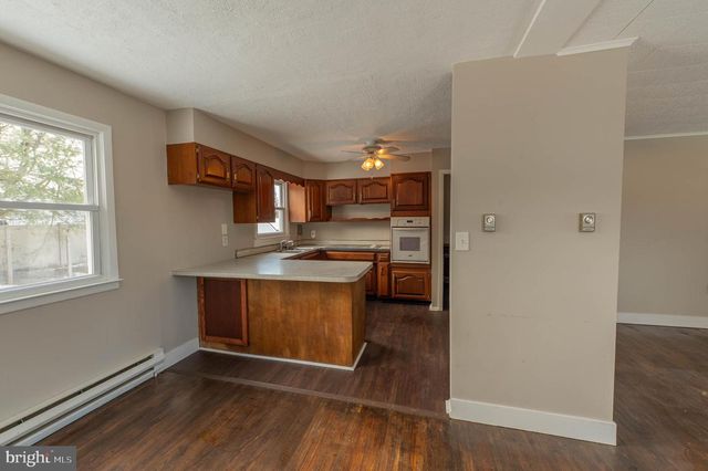 1424 GRACE ST, Allentown, PA 18103