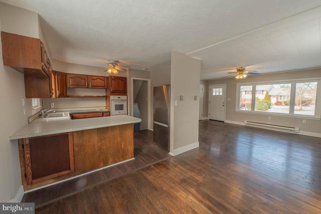 1424 GRACE ST, Allentown, PA 18103