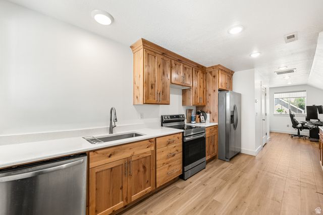 2153 W COLONY POINTE DR, Lehi, UT 84043