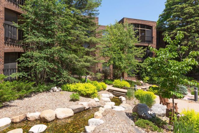 5601 Dewey Hill Road 210, Edina, MN 55439