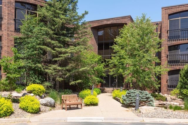 5601 Dewey Hill Road 210, Edina, MN 55439