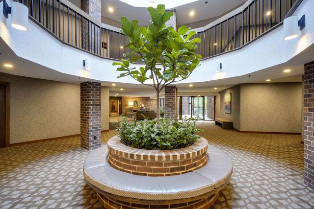 5601 Dewey Hill Road 210, Edina, MN 55439