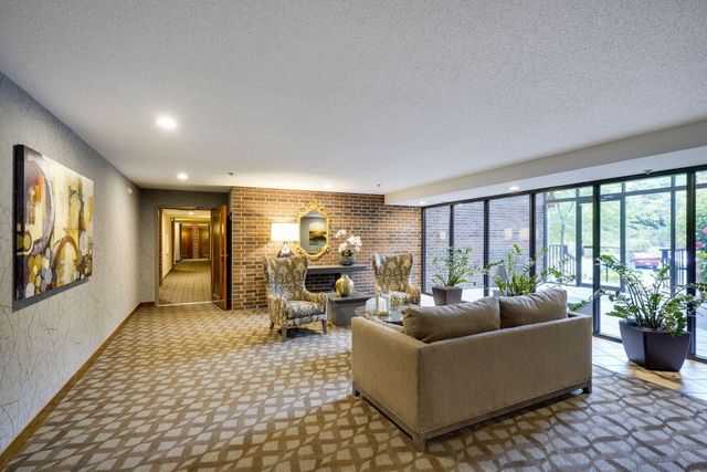 5601 Dewey Hill Road 210, Edina, MN 55439