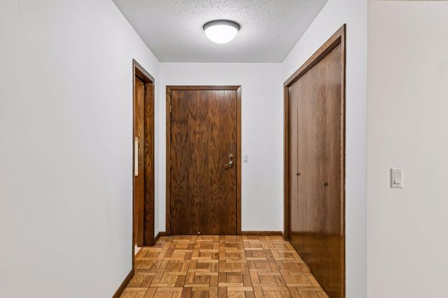 5601 Dewey Hill Road 210, Edina, MN 55439