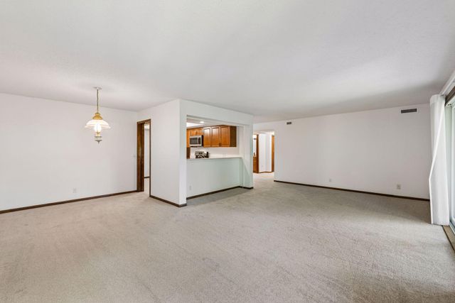 5601 Dewey Hill Road 210, Edina, MN 55439