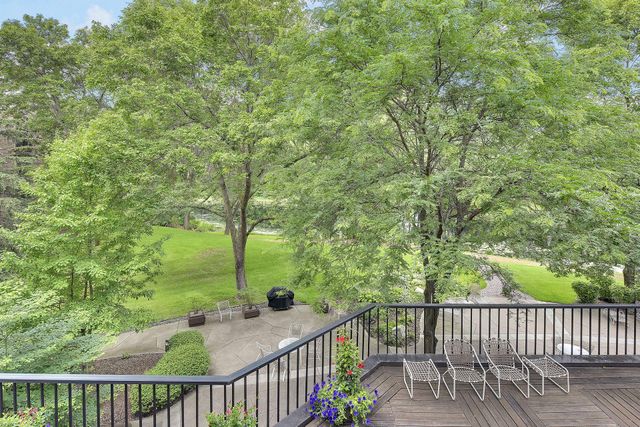 5601 Dewey Hill Road 210, Edina, MN 55439
