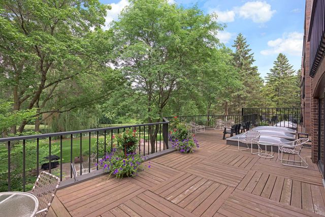 5601 Dewey Hill Road 210, Edina, MN 55439