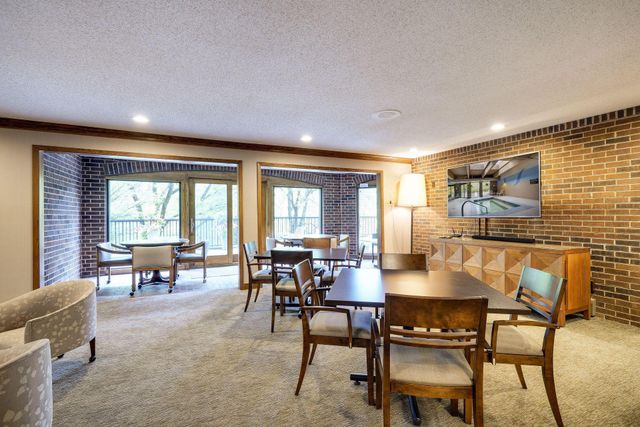 5601 Dewey Hill Road 210, Edina, MN 55439