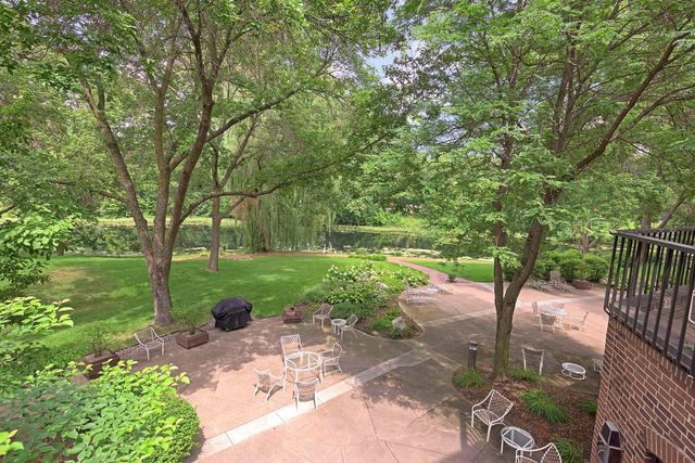 5601 Dewey Hill Road 210, Edina, MN 55439