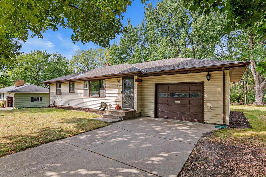 2439 53rd Street E, Inver Grove Heights, MN 55076 — exterior