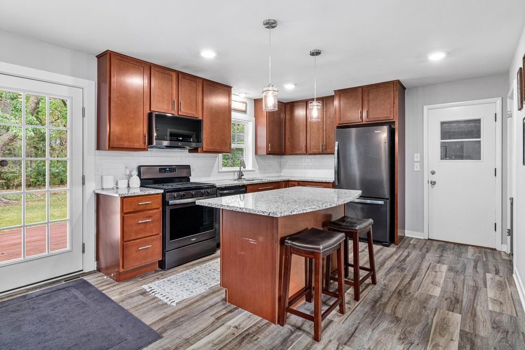 2439 53rd Street E, Inver Grove Heights, MN 55076 — photo 2