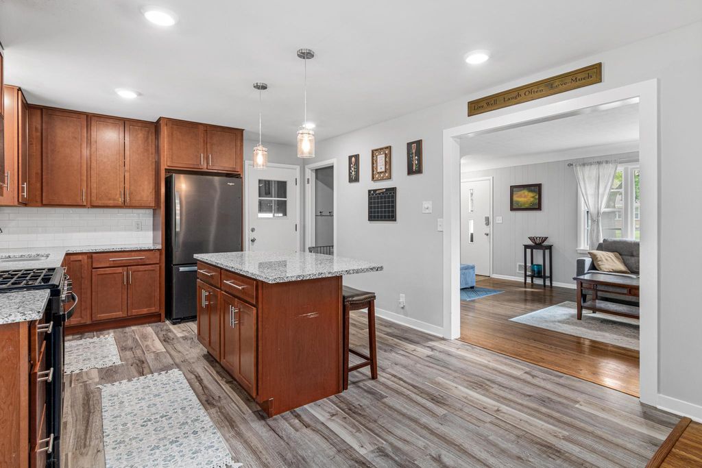 2439 53rd Street E, Inver Grove Heights, MN 55076 — photo 5