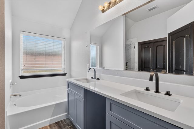 104 Anthony Lane, Red Oak, TX 75154
