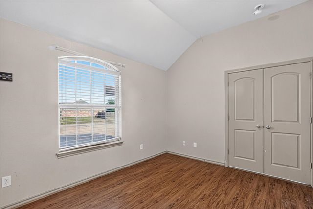 104 Anthony Lane, Red Oak, TX 75154
