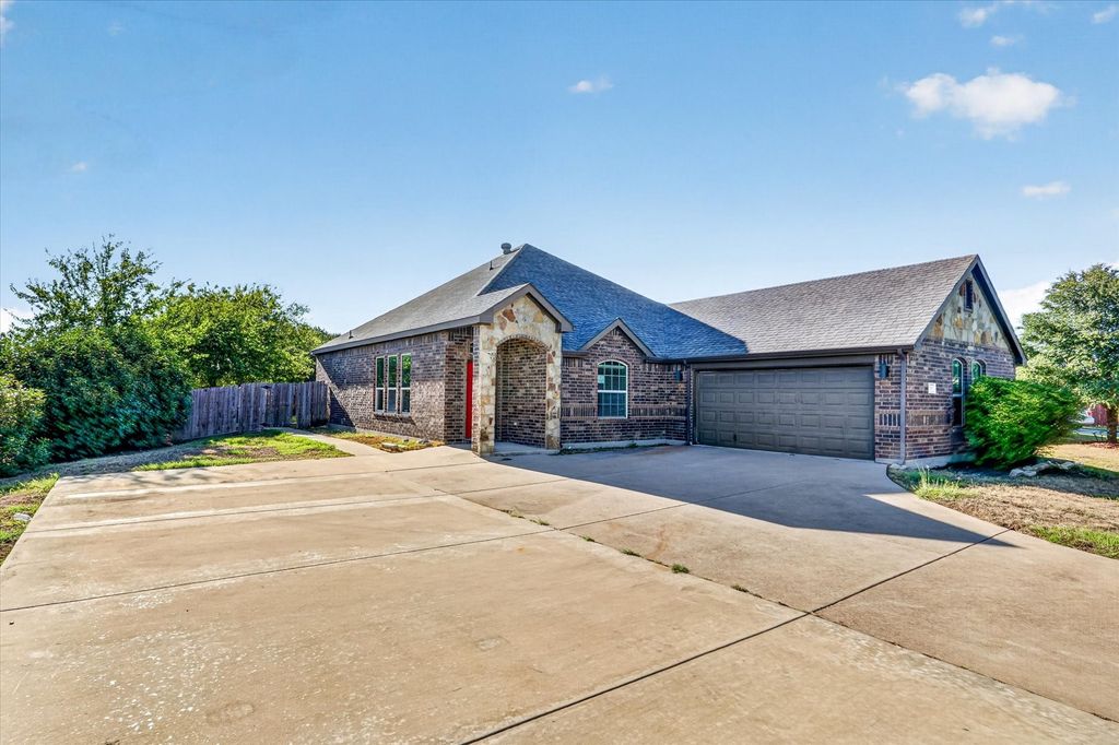104 Anthony Lane, Red Oak, TX 75154