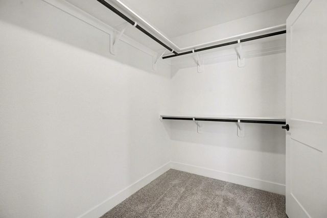 1 Keystone Court, Angleton, TX 77515