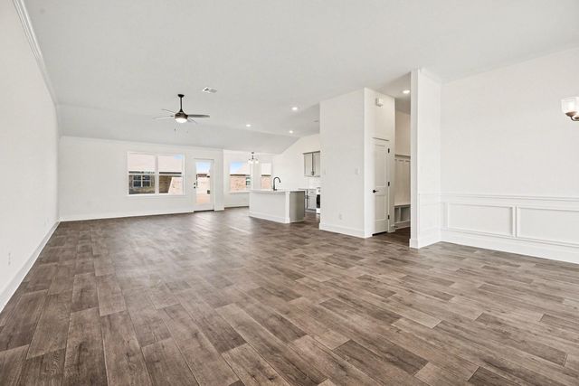 1 Keystone Court, Angleton, TX 77515