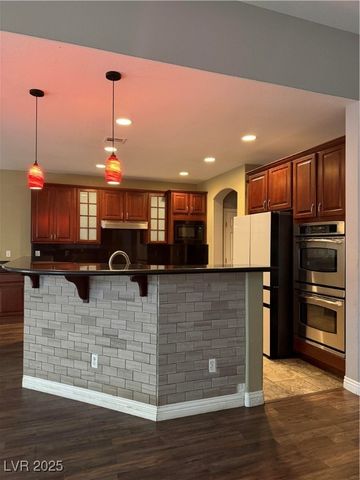 8315 CUPERTINO HEIGHTS Way, Las Vegas, NV 89178