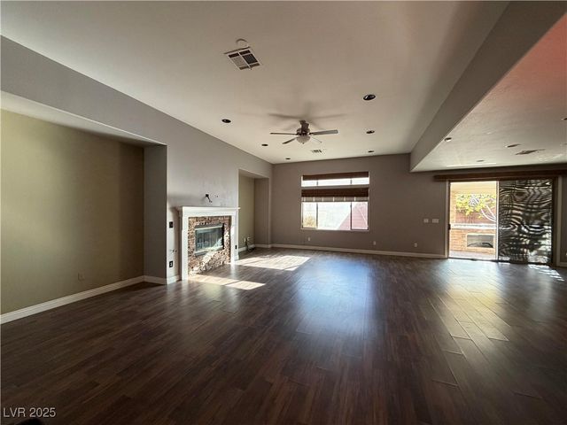 8315 CUPERTINO HEIGHTS Way, Las Vegas, NV 89178