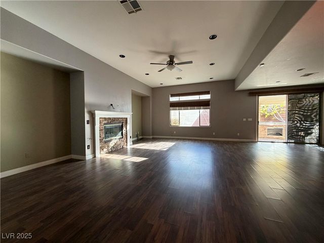 8315 CUPERTINO HEIGHTS Way, Las Vegas, NV 89178