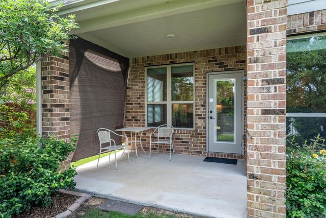 9409 Meadowpark Drive, Denton, TX 76226