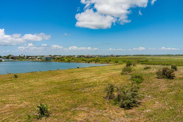 1105 Bobs Road, Crystal Beach, TX 77650